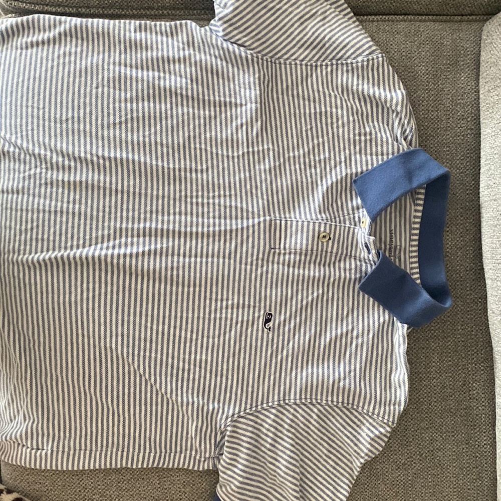 Vineyard Vines classic fit medium